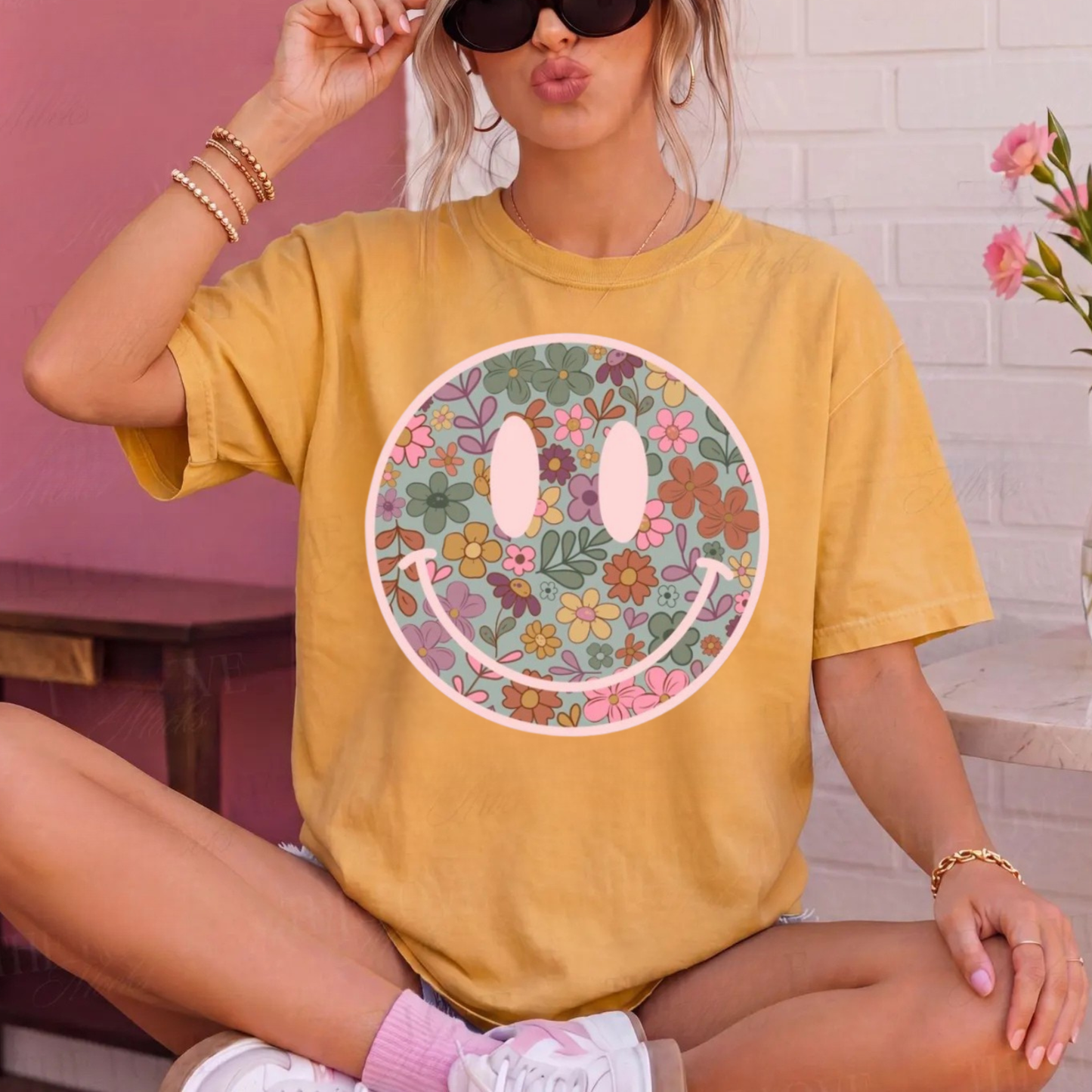 Boho Floral Smiley - Glitter Print