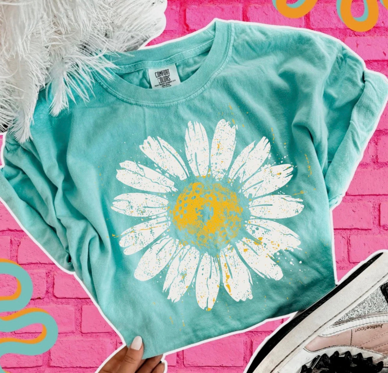Distressed Daisy