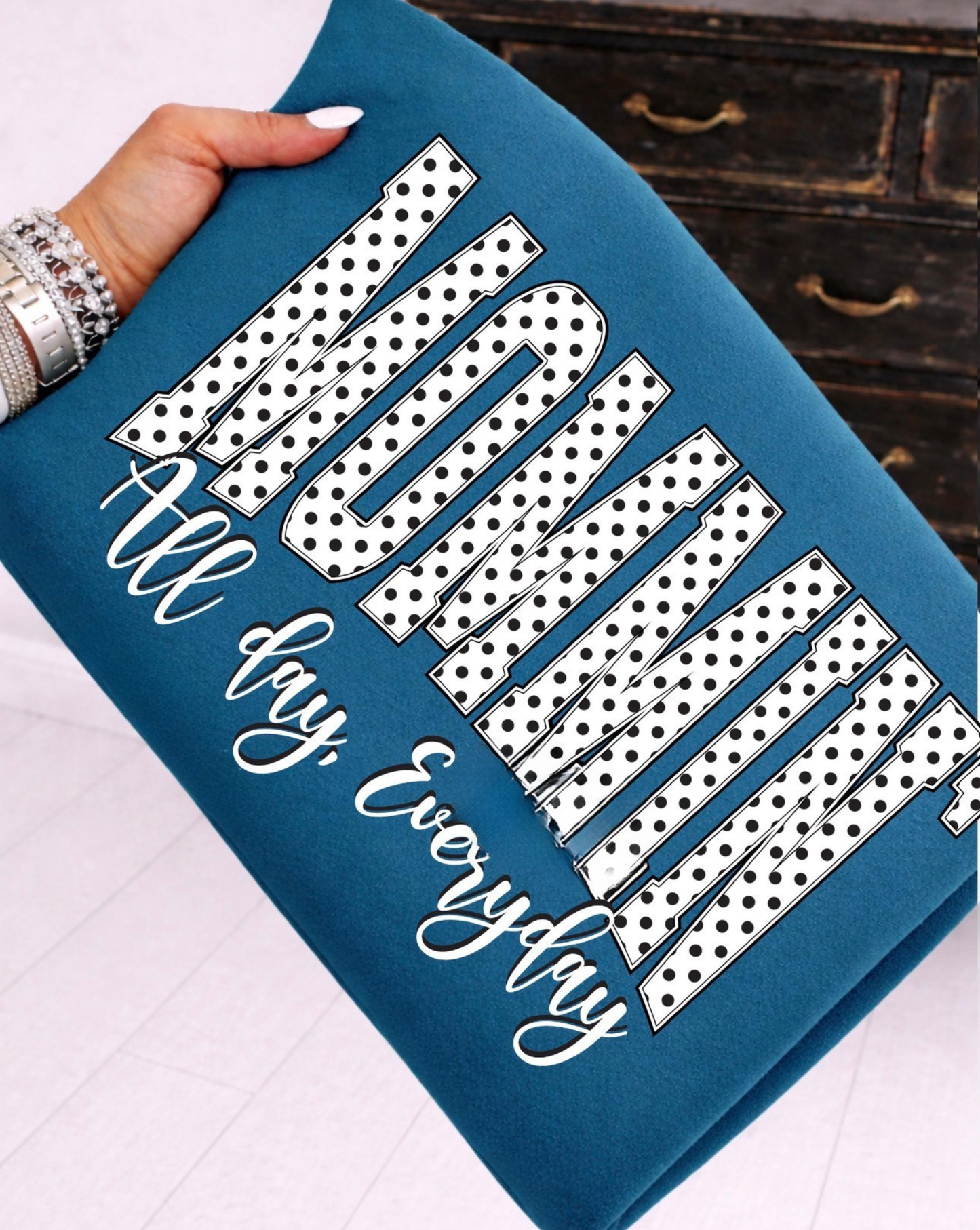Mommin' Polka Dot